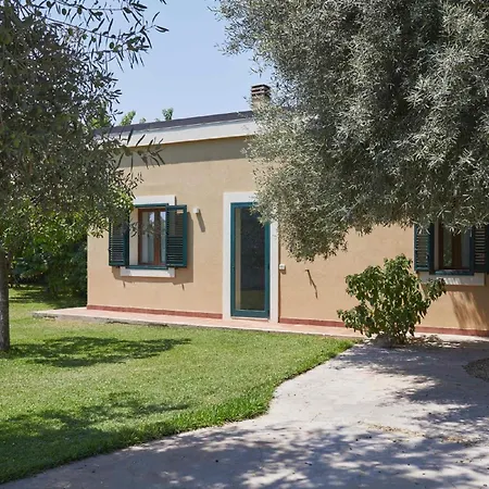 Giardino Tropicale Eco-friendly Private Pools Villa Lido di Noto